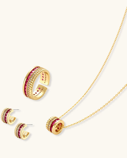 Burgunderrotes Schmuckset in Gold: Halskette mit Ring-Anhänger, Creolen und Ring mit roten Zirkonia-Steinen