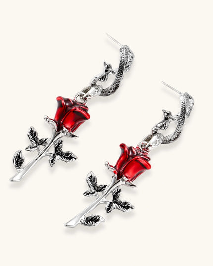 Hänge-Ohrringe mit roter Emaille-Rose, silbernem Stiel und Schlange